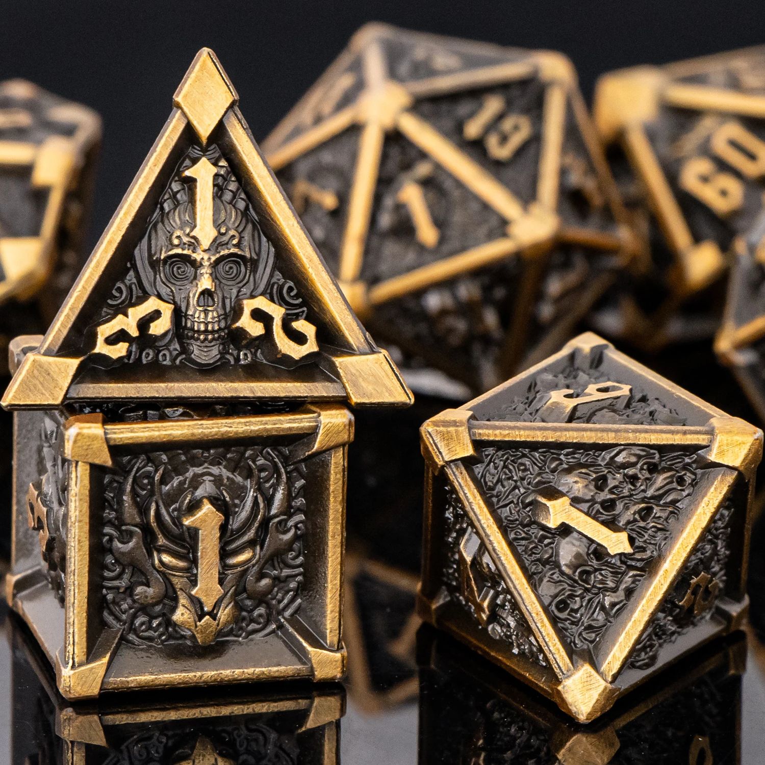 Conjunto de dados de metal DnD - Dice Tower Wooden avaliação e preço