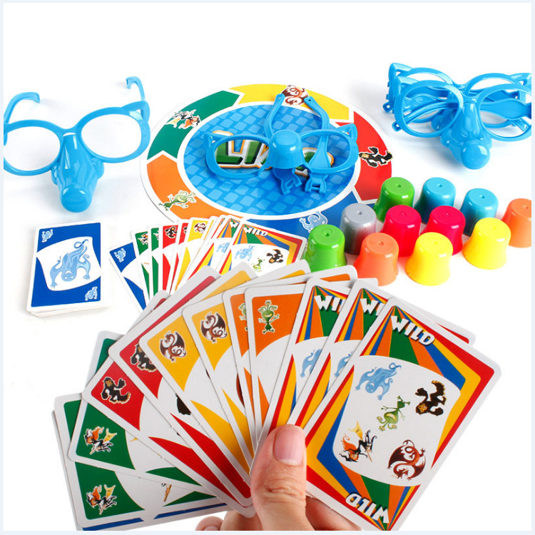 1 Conjunto Jogo Adivinhe Quem  - Board Game Guess Who avaliação e preço